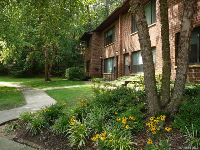 44 Highway 25A, Unit 405, Smithtown, NY 11787 | MLS #978147