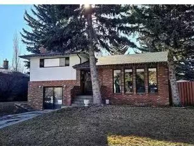 44 Hillgreen Place Sw, Calgary, AB, T2V 3L2 house for sale.