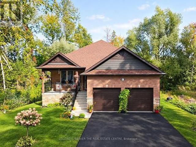 44 Iris Drive, Wasaga Beach, ON, L9Z 2A5 house for sale | Listing ID S13831 | Royal LePage