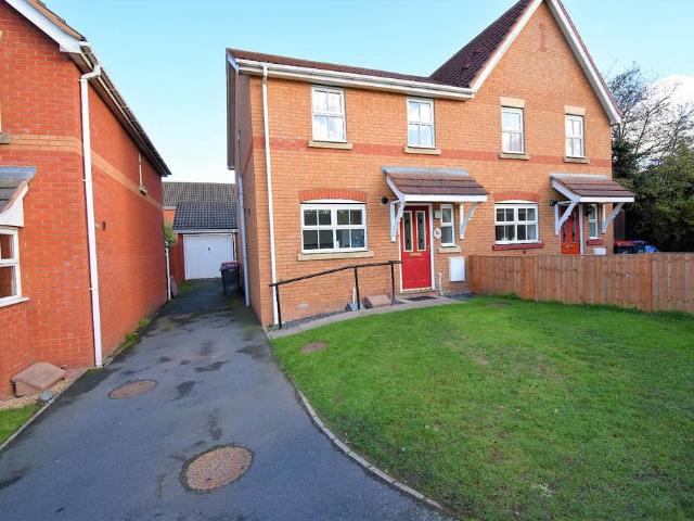 44 Ivy House Paddocks, Ketley. 3 bed semi detached house to rent £900 pcm £208 pw