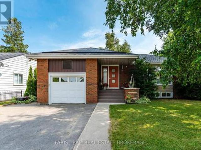 44 Jeffery Street, Penetanguishene, ON, L9M 1K5 house for sale | Listing ID S13591 | Royal LePage