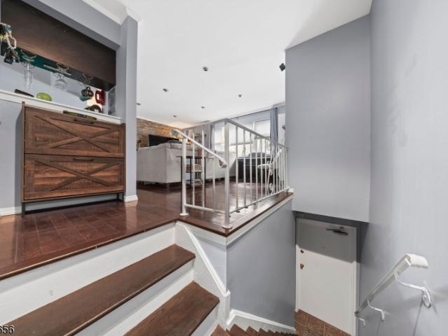 44 Judson St