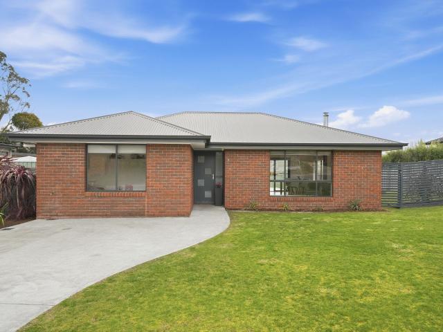 44 kingfisher street, kingston