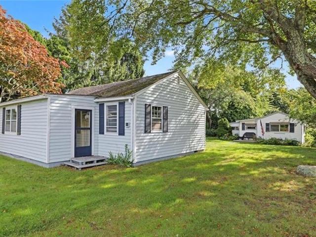 44 Kilburn St, Charlestown, RI 02813