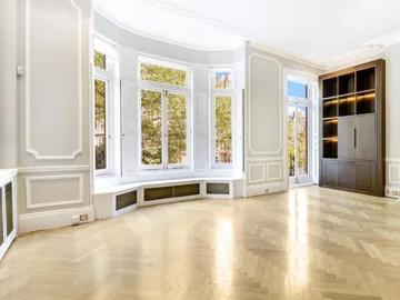 44 Lennox Gardens, London, SW1X 0DH, United Kingdom | 3 bed apartment for rent #166108537 | Rentberry