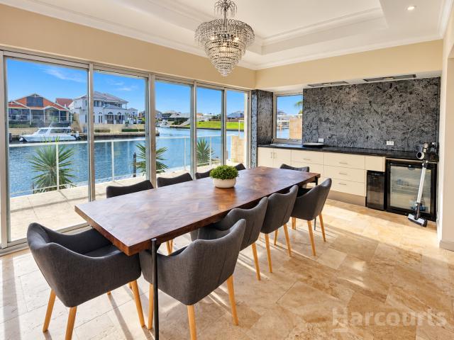 44 Leisure Way, HALLS HEAD, WA 6210