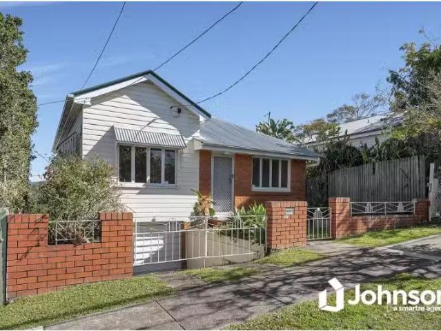 44 Lindon Street, Dutton Park House for rent Listed by Johnso.