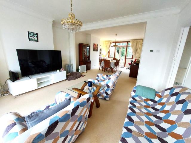 44 Mount Avenue London 2586248