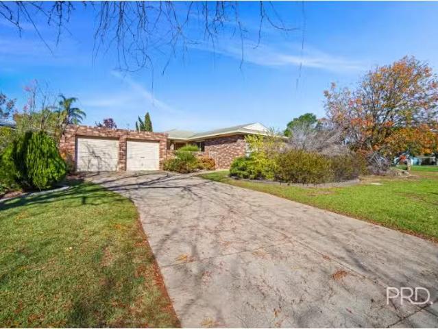 44 Oleander Crescent, Lake Albert House for rent Listed by Pr.