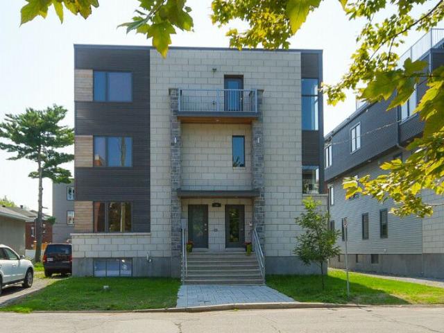 44 Ontario Street 2F Ottawa, ON K1K 1L2