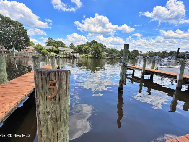 44 Pier Point
