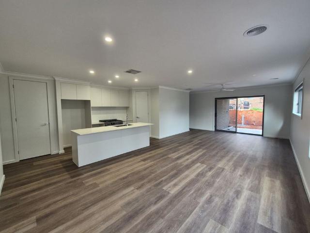 44 Ponting Way