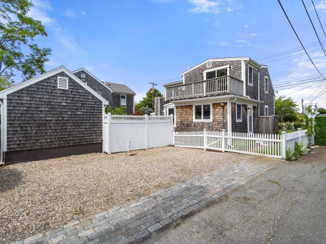 44 Pleasant Street