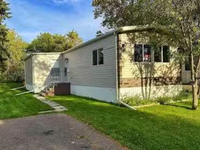 44 Rim Road Northwest, Edmonton, AB, T6P 1G7 house for sale.