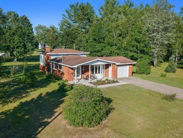 44 Rue Louis, Mansfield Et Pontefract, QC, J0X 1R0 house for sale | Listing ID 22938 | Royal LePage
