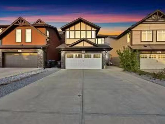 44 Skyview Shores Link Ne, Calgary, AB, T3N 0J1 house for sa.