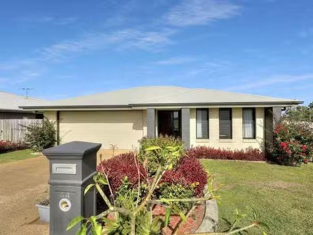 44 Sienna Boulevard, Ashfield, QLD 4670