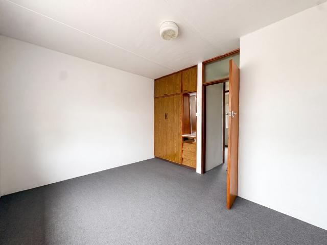 4/4 Speare Avenue