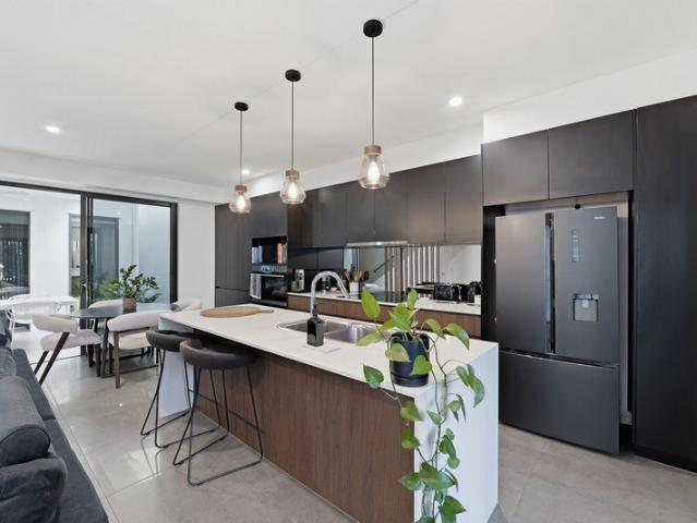 44 Spitfire Banks Drive, Pelican Waters