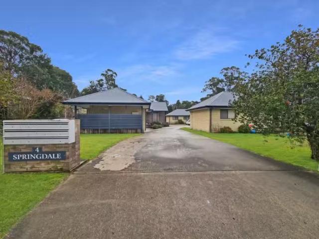 4/4 Spring Street, MITTAGONG Apartment for rent Listed by Ren.