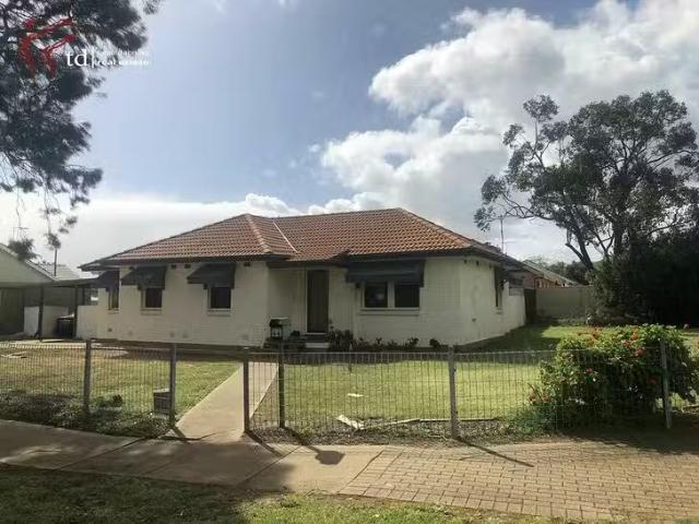 44 St Leonard Crescent, Elizabeth Downs, SA 5113