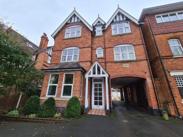 44 Station Road, Sutton Coldfield, B73 2 bed flat to rent £995 pcm £230 pw