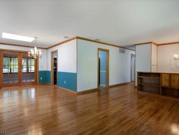 44 Summit Rd