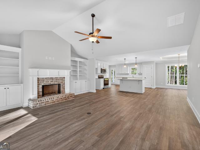 44 Sycamore Drive 17