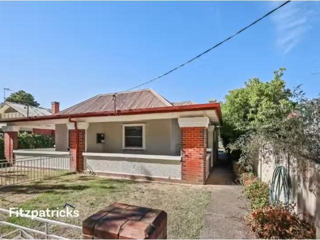 44A The Esplanade, Wagga Wagga House for rent Listed by Renta.
