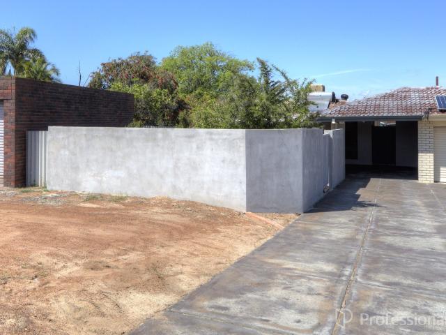 44B Templeton CrescentGirrawheen WA 6064, Australia