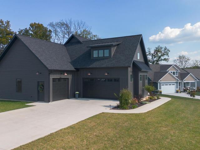 4504 N Triple Crown Drive
