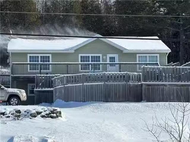 4506 Hwy 102, Upper Kingsclear, NB, E3E 1N3 house for sale.