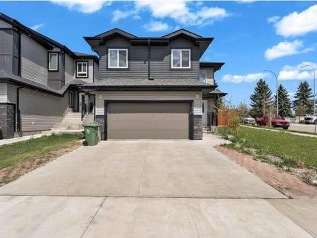 4506 49 Avenue, Beaumont, AB, T4X 2B2 house for sale | Listing ID E4499 | Royal LePage