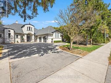 House for sale in Halton - Fireplace, Swimming pool