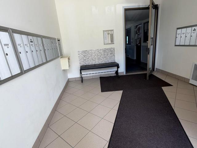 4500 Lakeshore Road # 13