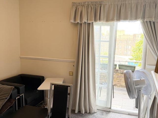 £4500: 3 bedroom 2 bathroom flat for rent