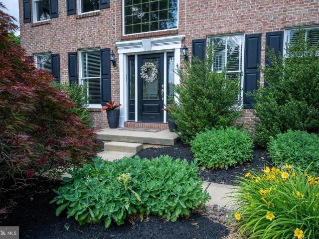 4502 Scenic View Circle