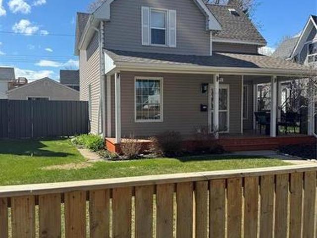 450 3Rd Street, Brandon, MB, R7A 3C5 house for sale | Listing ID 202610 | Royal LePage