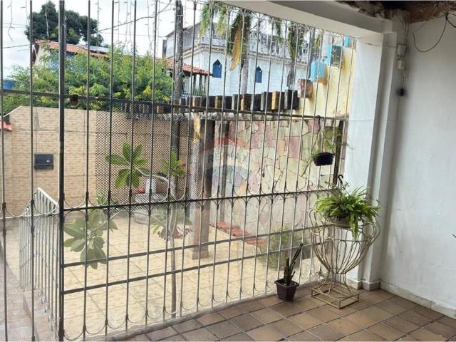 450.00 M² Casa Alugar, 5 Dormitórios localizado em Campo Grande, Recife, Pernambuco, 52021 170 | Brasil