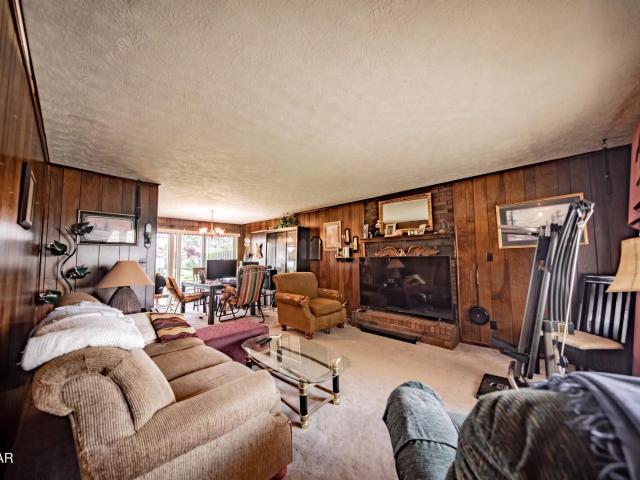 450 Cottage Way