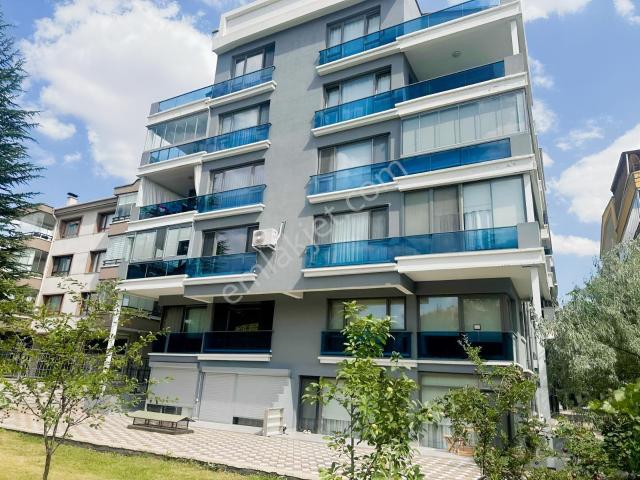 450. Cadde'de Helia Resıdence'ta Bahçe Keyifli 2+1 Lüks Daire
