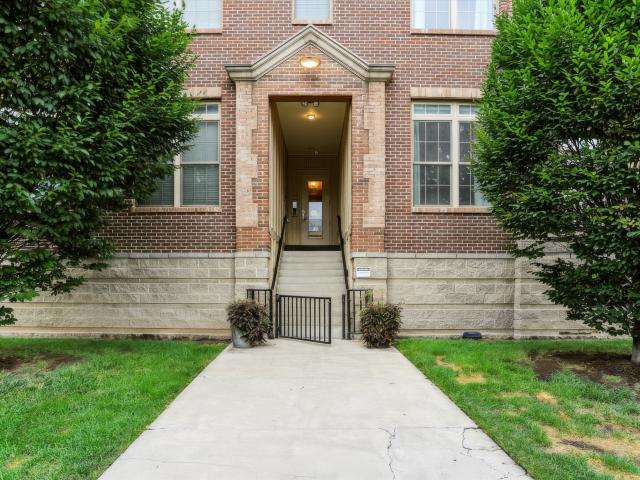 450 E Ohio Street # APT 310