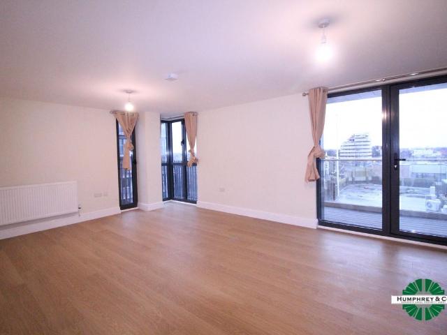 450, High Road IG1, 2 bed flat to rent, £1,700 pcm | PrimeLocation