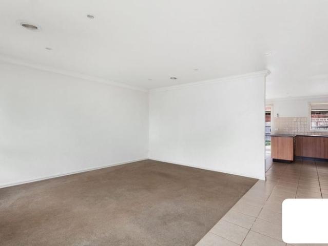 $450 PW AVAIL 1st of October