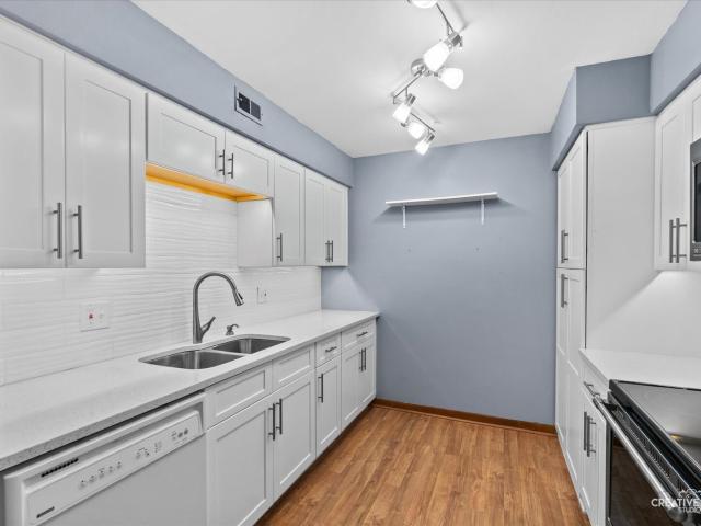 450 W Downer Place # 2A