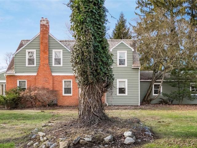 450 W Highland Drive
