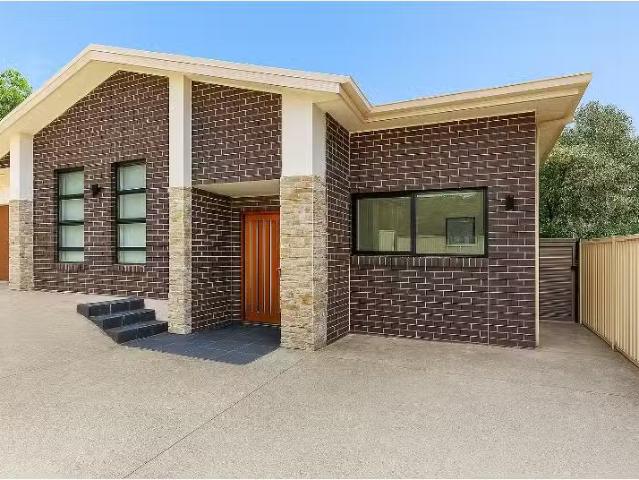 450B Pennant Hills Road, Pennant Hills House for rent Listed.