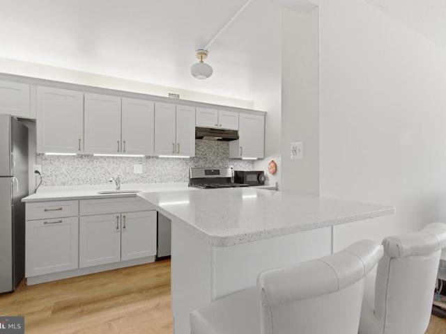 4515 Willard Avenue # 606S