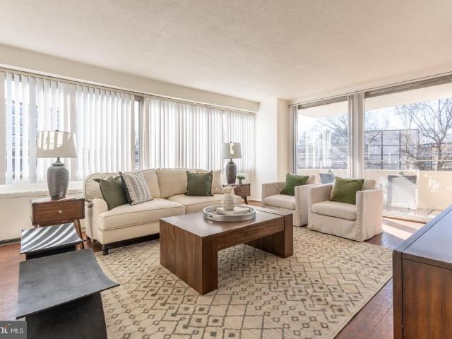 4515 Willard Avenue # 609