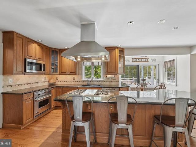 4515 Woodedge Drive